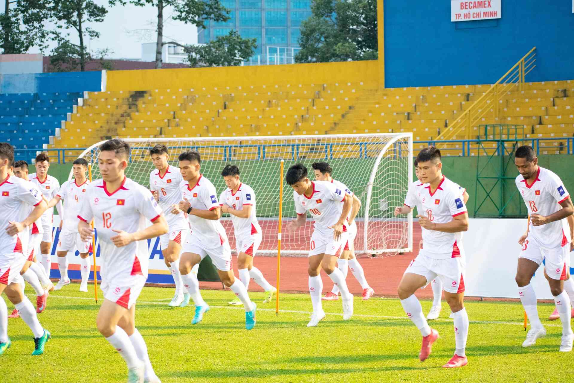 Chùm ảnh: Họp báo và buổi tập trước trận Việt Nam vs Nepal (Vòng loại thứ 3 Asian Cup 2027)