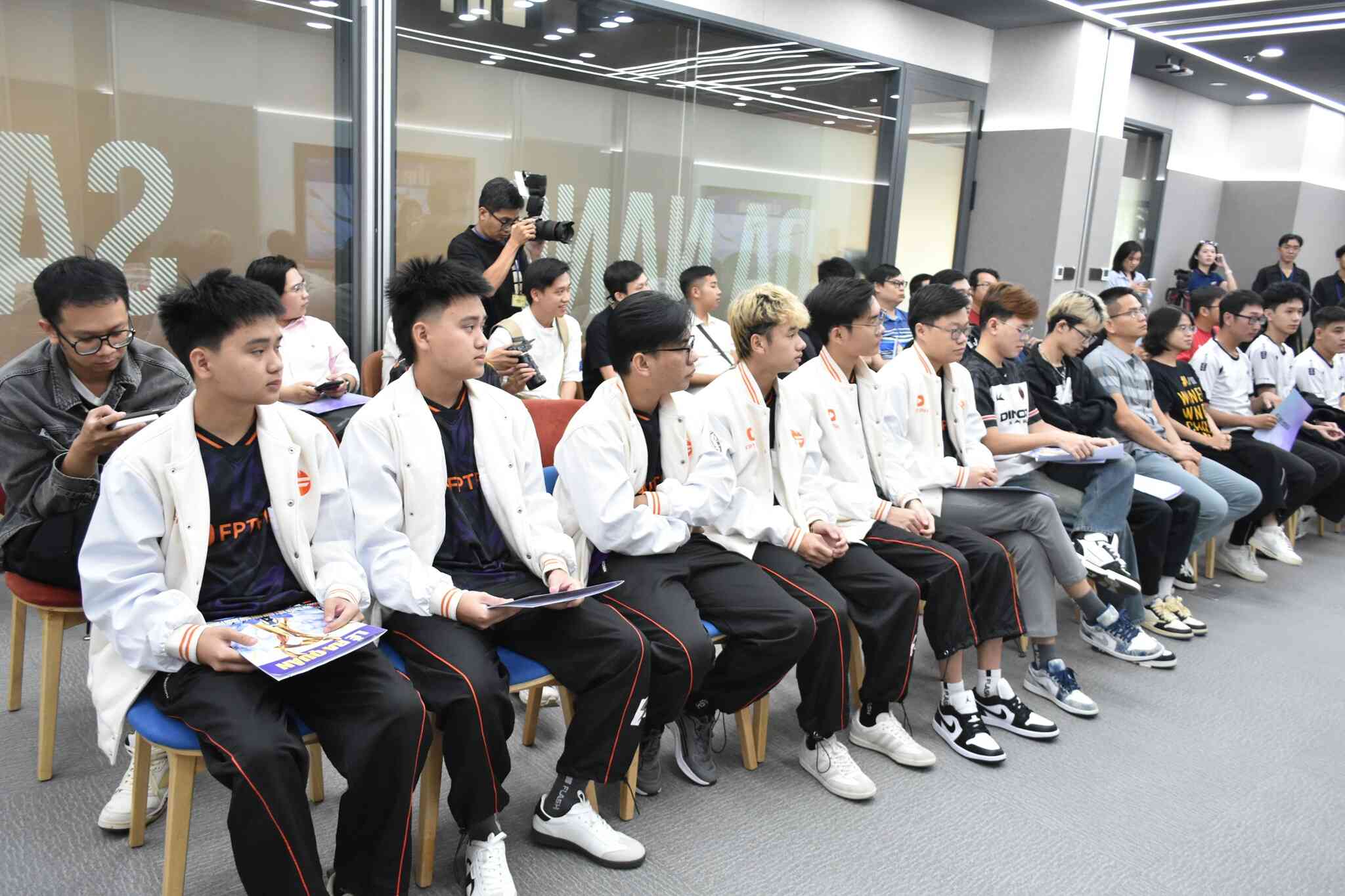 Dingoz Xavier, Team Secret và Team Flash sẵn sàng tranh tài Giải vô địch thế giới PUBG Mobile 2025 PMGC