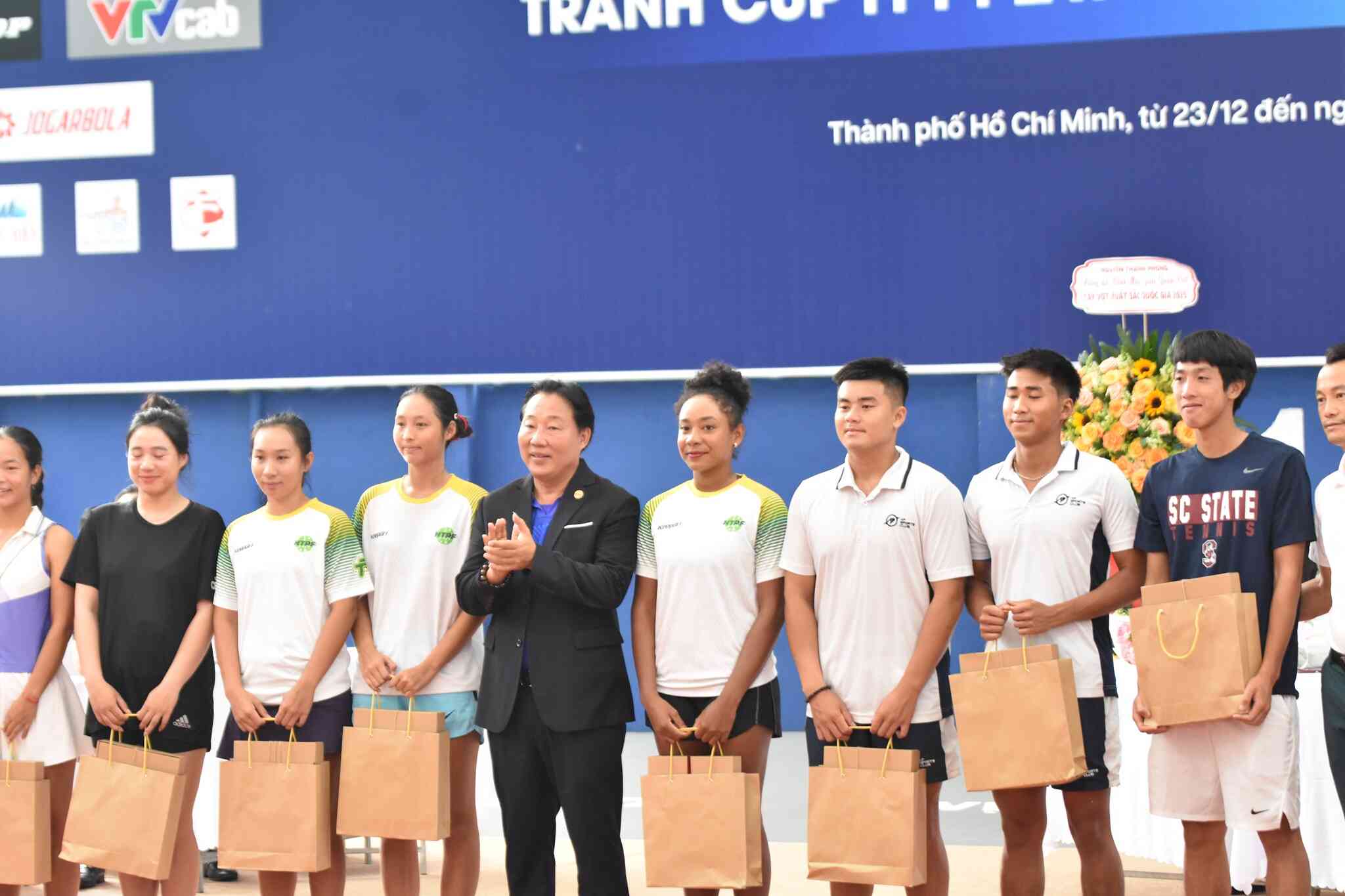 Khai mạc Giải Quần vợt các cây vợt xuất sắc quốc gia 2025