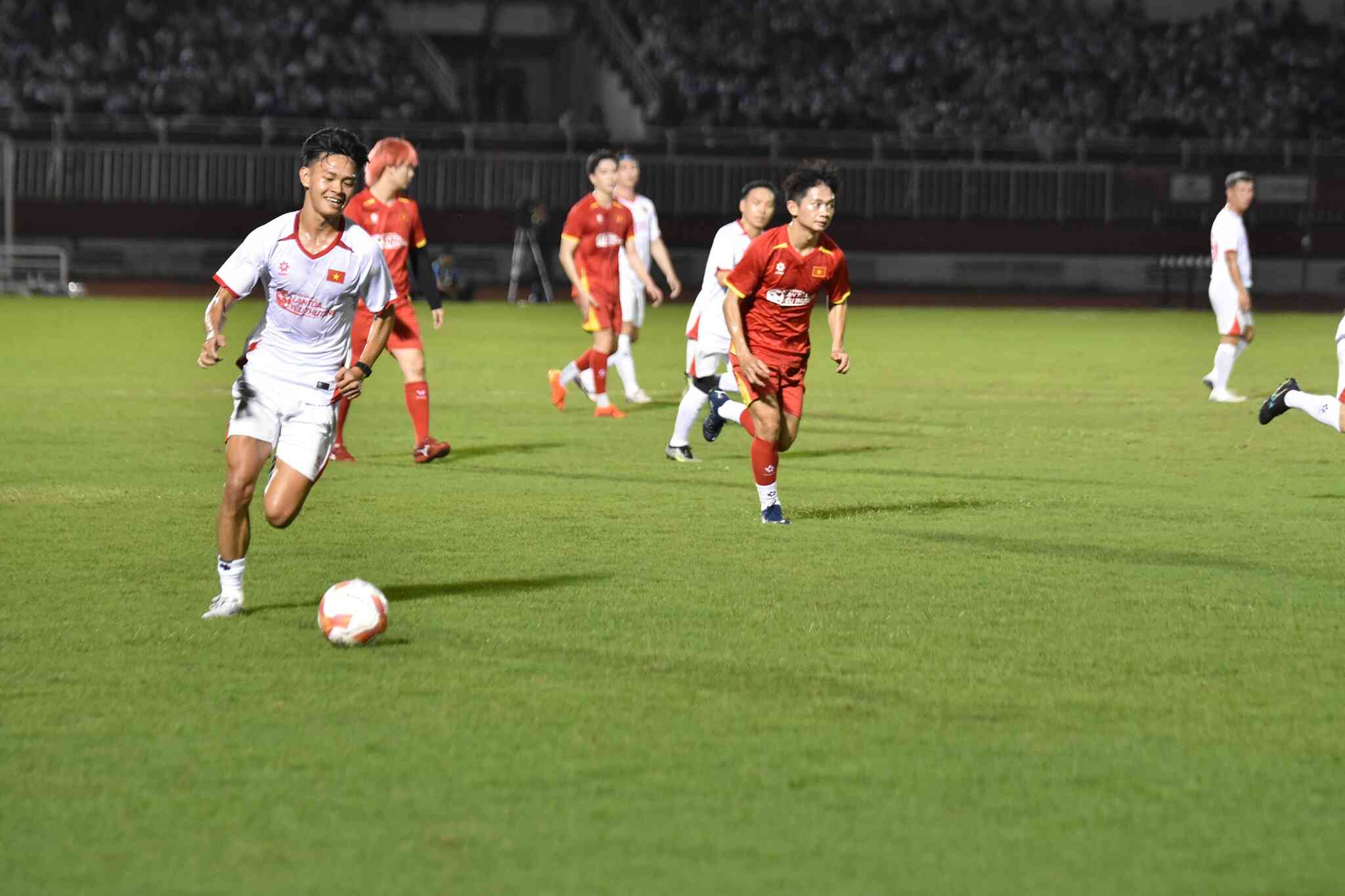 [Chùm ảnh] Giao hữu bóng đá “Lan tỏa yêu thương” 2025