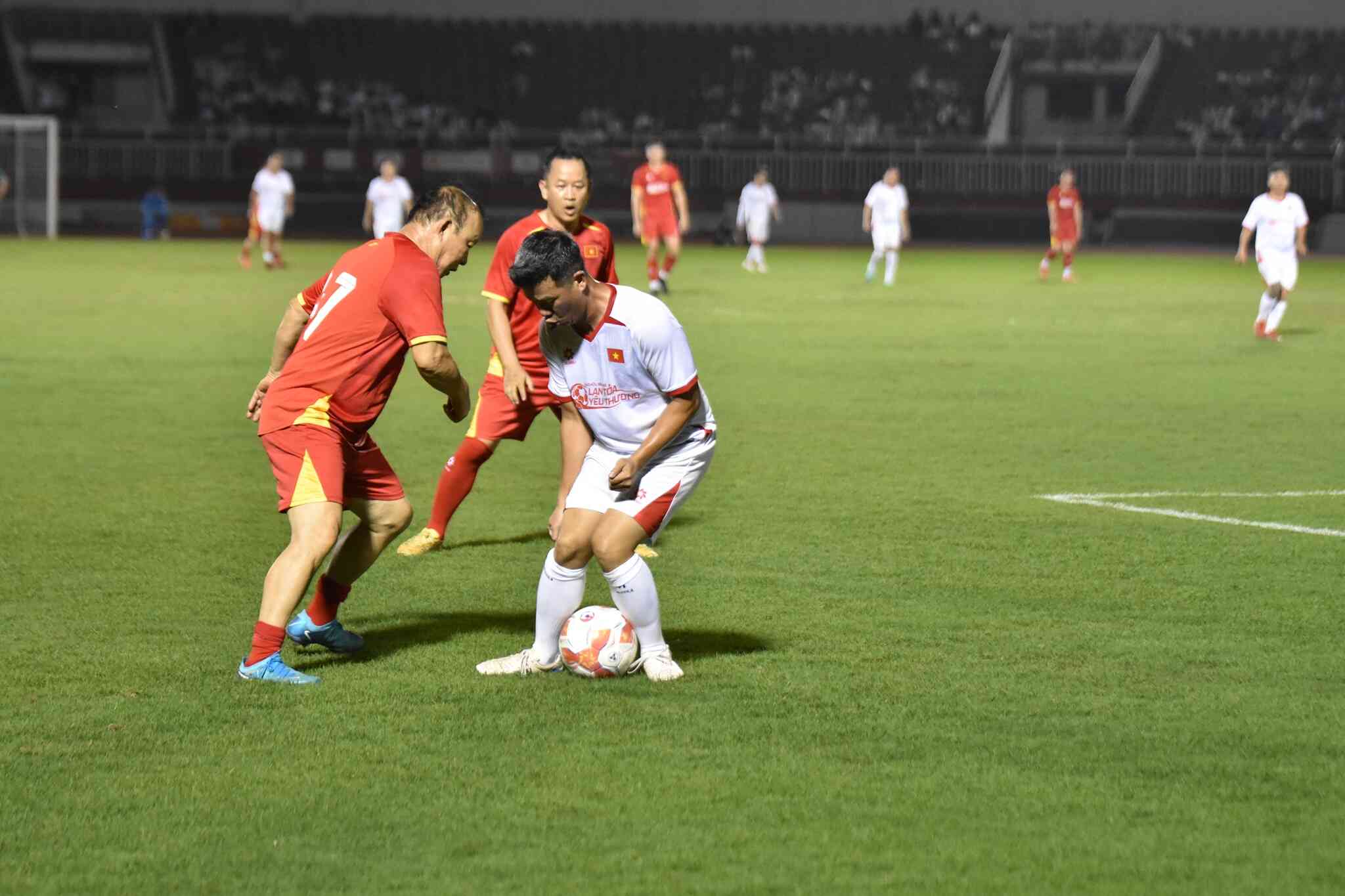 [Chùm ảnh] Giao hữu bóng đá “Lan tỏa yêu thương” 2025