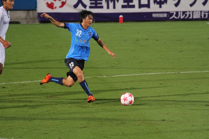Đội bóng có cầu thủ Việt Nam ra nước ngoài thi đấu - Yokohama FC