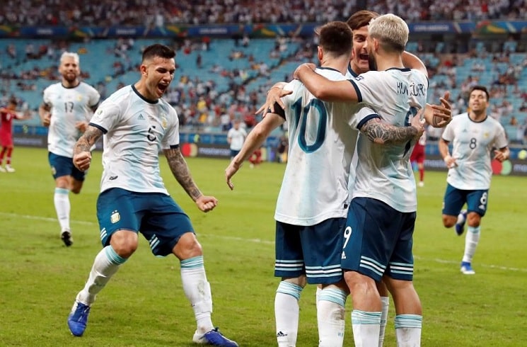 Top 10 đội tuyển bóng đá quốc gia mạnh nhất thế giới của FIFA 2021 - Argentina